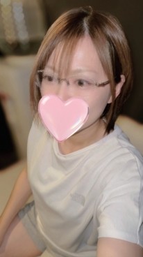 山岸 ゆい