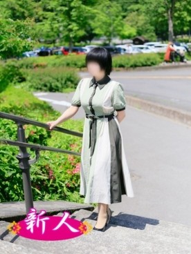小鳥遊りな