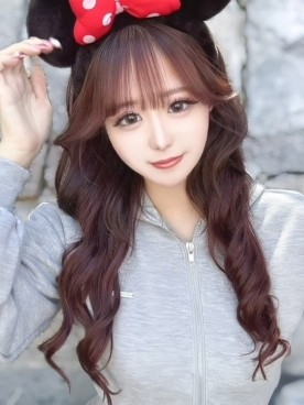 ゆりな