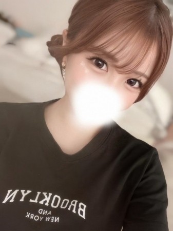 《体験入店初日》美乳Ｅカップ＆美脚が際立つ清楚なドエロスタイル美少女『りこ姫』