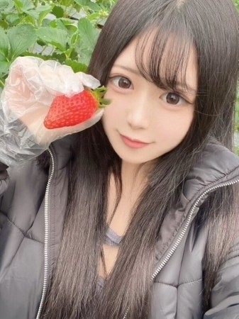 《体験入店初日》19歳！元アイドル！！小顔で愛らしい清楚系美少女『おと姫』